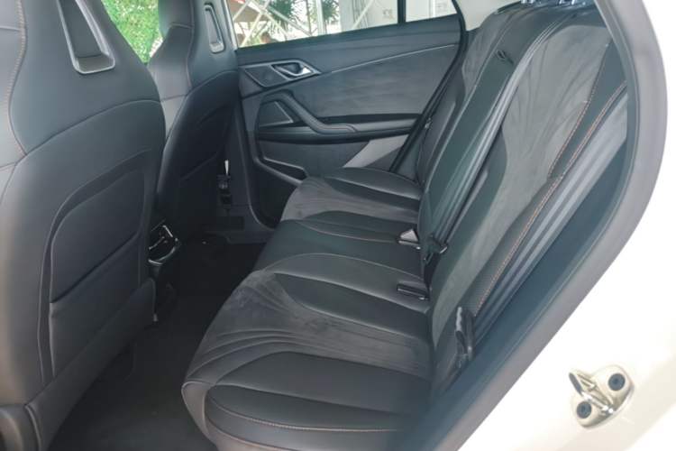 Used Roewe D5X DMH 2024 135 Tech Edition Left Rear Seat
