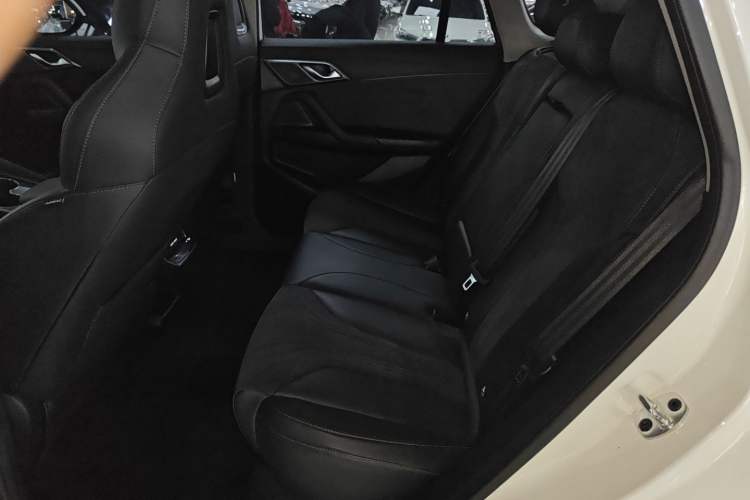 Used Roewe D5X DMH 2024 135 Tech Edition Left Rear Seat