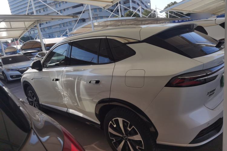 Used Roewe D5X DMH 2024 135 Tech Edition Left Side