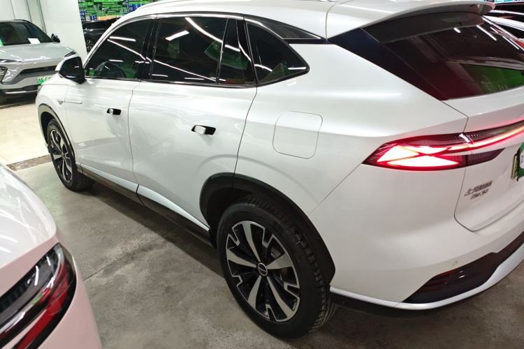 Used Roewe D5X DMH 2024 135 Tech Edition Left Side