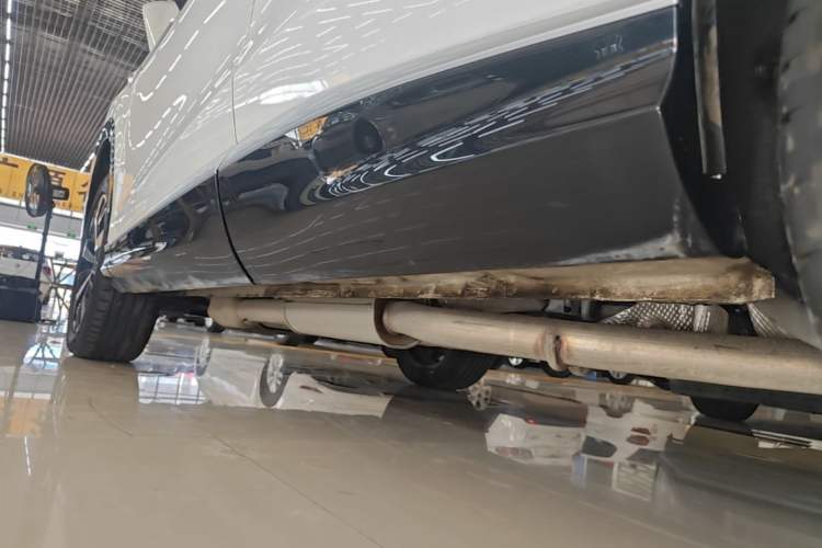 Used Roewe D5X DMH 2024 135 Flagship Edition Left Side Sill