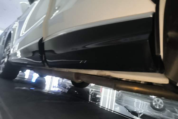 Used Roewe D5X DMH 2024 135 Flagship Edition Left Side Sill
