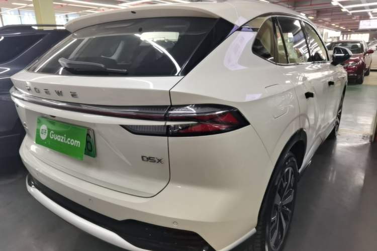 Used Roewe D5X DMH 2024 135 Tech Edition Rear Right 45 Deg