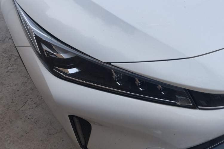Used Roewe D5X DMH 2024 135 Flagship Edition Right Front Headlight