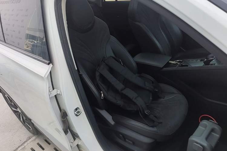 Used Roewe D5X DMH 2024 135 Flagship Edition Right Front Seat