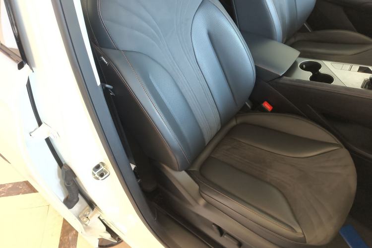 Used Roewe D5X DMH 2024 135 Tech Edition Right Front Seat