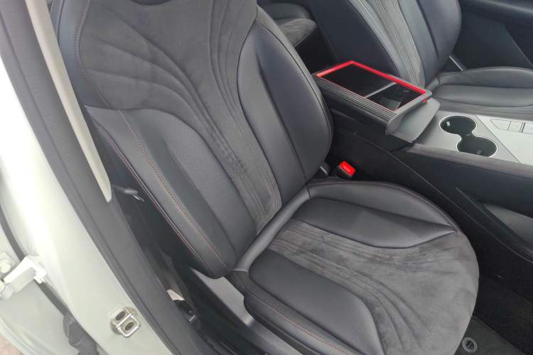 Used Roewe D5X DMH 2024 135 Tech Edition Right Front Seat