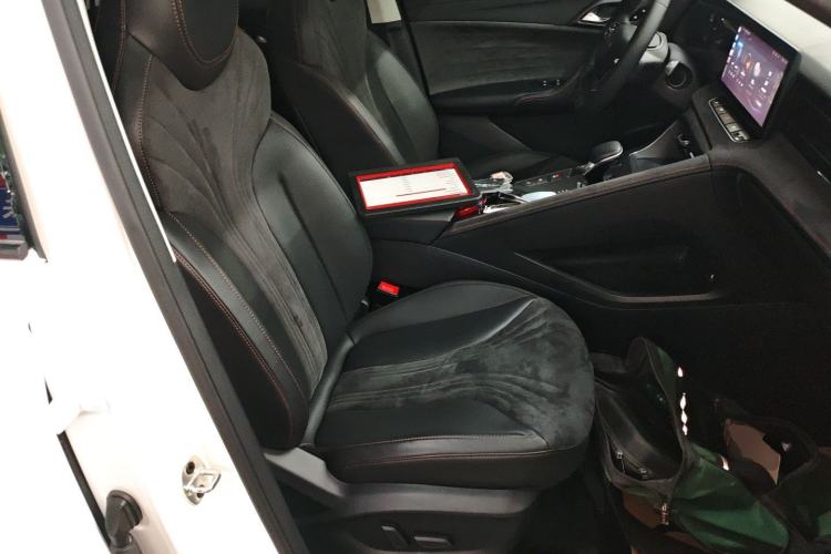 Used Roewe D5X DMH 2024 135 Tech Edition Right Front Seat
