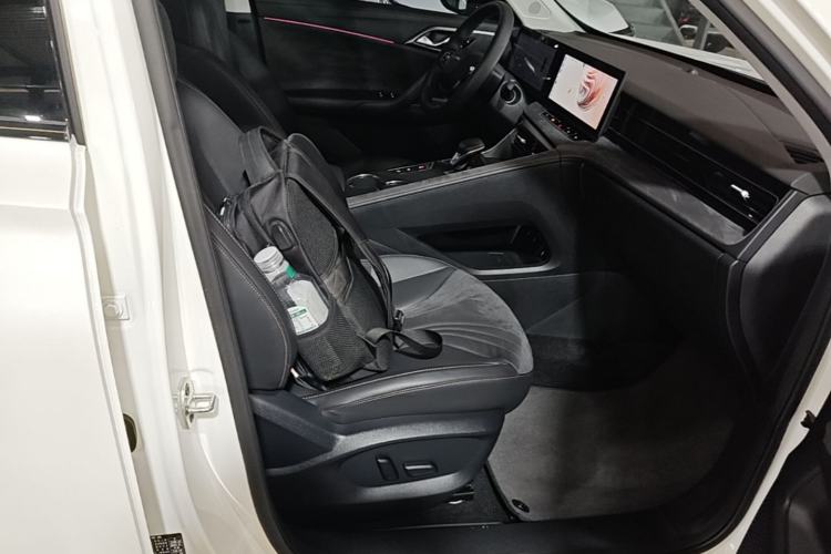 Used Roewe D5X DMH 2024 135 Tech Edition Right Front Seat
