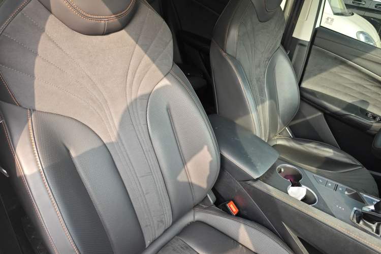 Used Roewe D5X DMH 2024 135 Tech Edition Right Front Seat