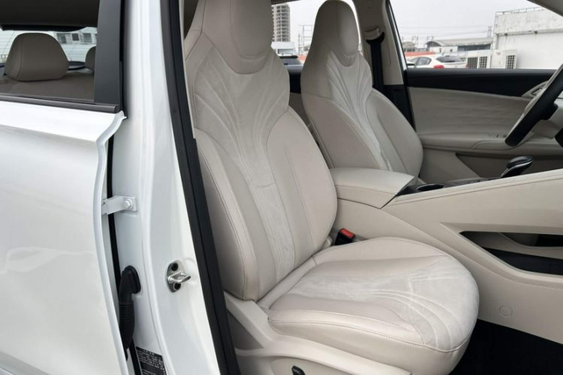 Used Roewe D5X DMH 2024 135 Tech Edition Right Front Seat