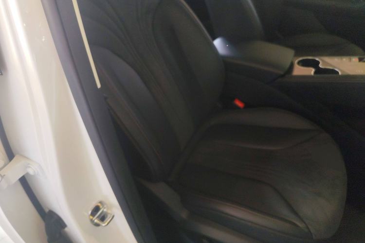 Used Roewe D5X DMH 2024 135 Tech Edition Right Front Seat