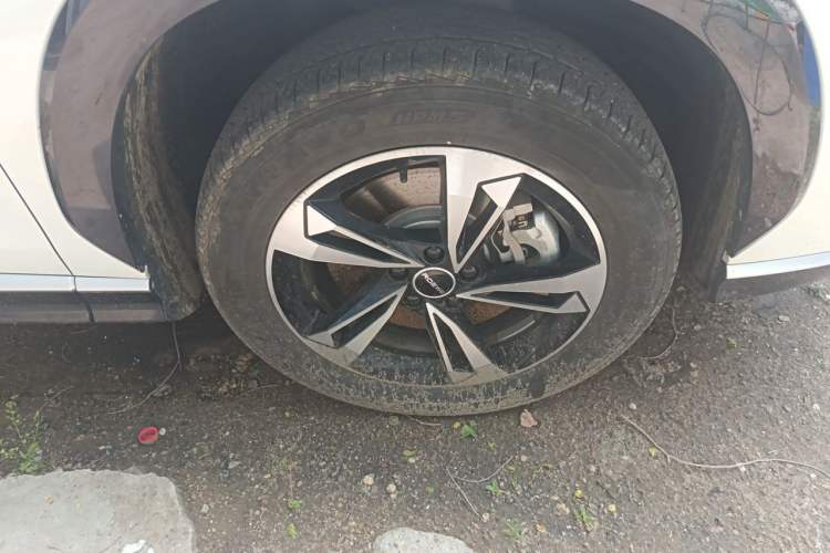 Used Roewe D5X DMH 2024 135 Luxury Edition Right Front Wheel Hub