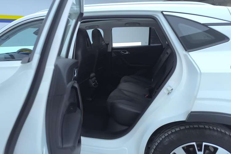 Used Roewe D5X DMH 2024 135 Tech Edition Right Rear Seat