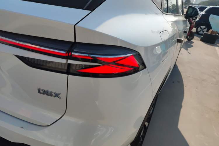 Used Roewe D5X DMH 2024 135 Tech Edition Right Rear Taillight