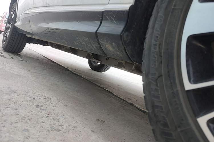 Used Roewe D5X DMH 2024 135 Flagship Edition Right Side Sill
