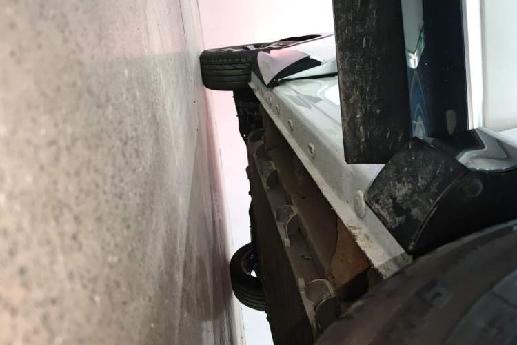 Used Roewe D5X DMH 2024 135 Tech Edition Right Side Sill