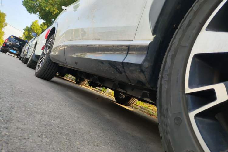 Used Roewe D5X DMH 2024 135 Tech Edition Right Side Sill
