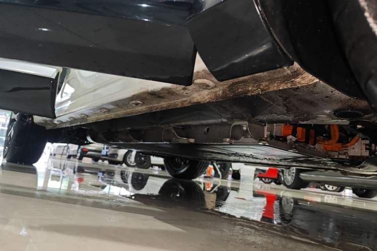 Used Roewe D5X DMH 2024 135 Tech Edition Right Side Sill