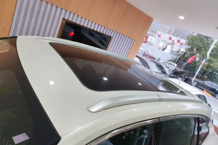 Used Roewe D5X DMH 2024 135 Tech Edition Roof