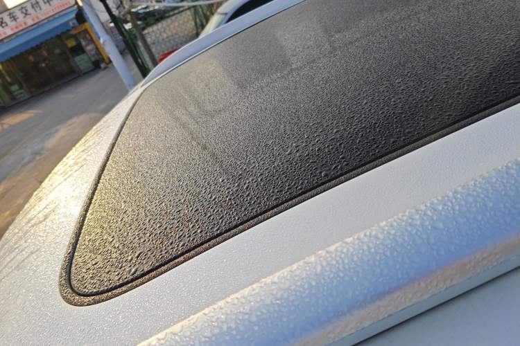 Used Roewe D5X DMH 2024 135 Tech Edition Roof