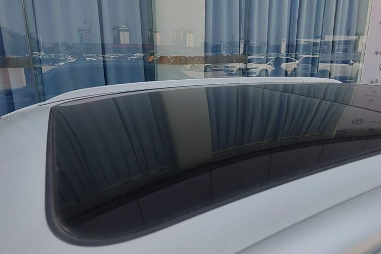 Used Roewe D5X DMH 2024 135 Flagship Edition Roof