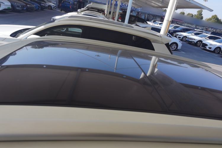 Used Roewe D5X DMH 2024 135 Tech Edition Roof