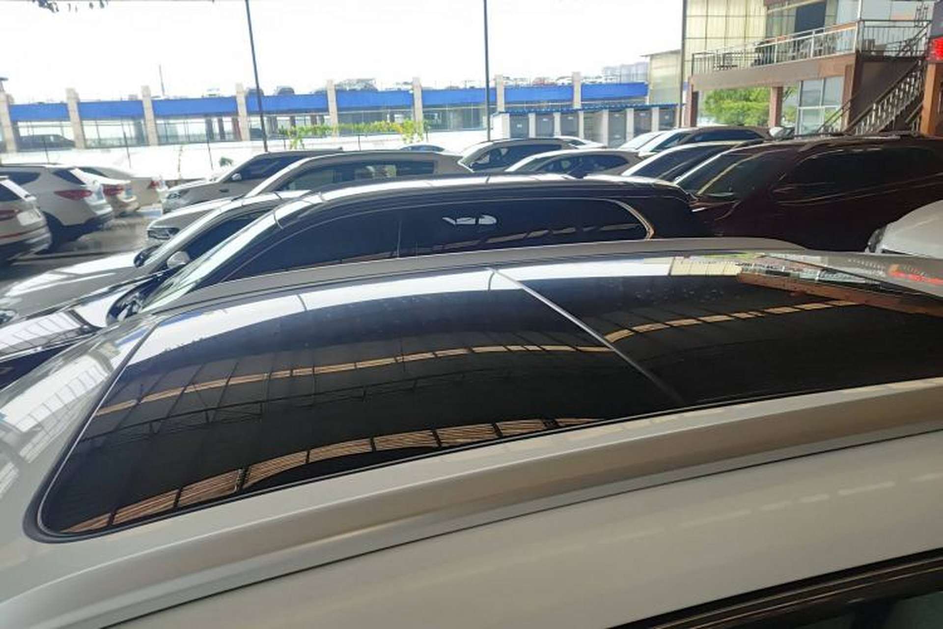 Used Roewe D5X DMH 2024 135 Tech Edition Roof