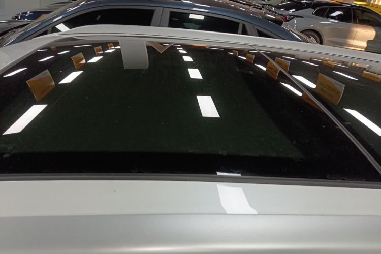 Used Roewe D5X DMH 2024 135 Tech Edition Roof