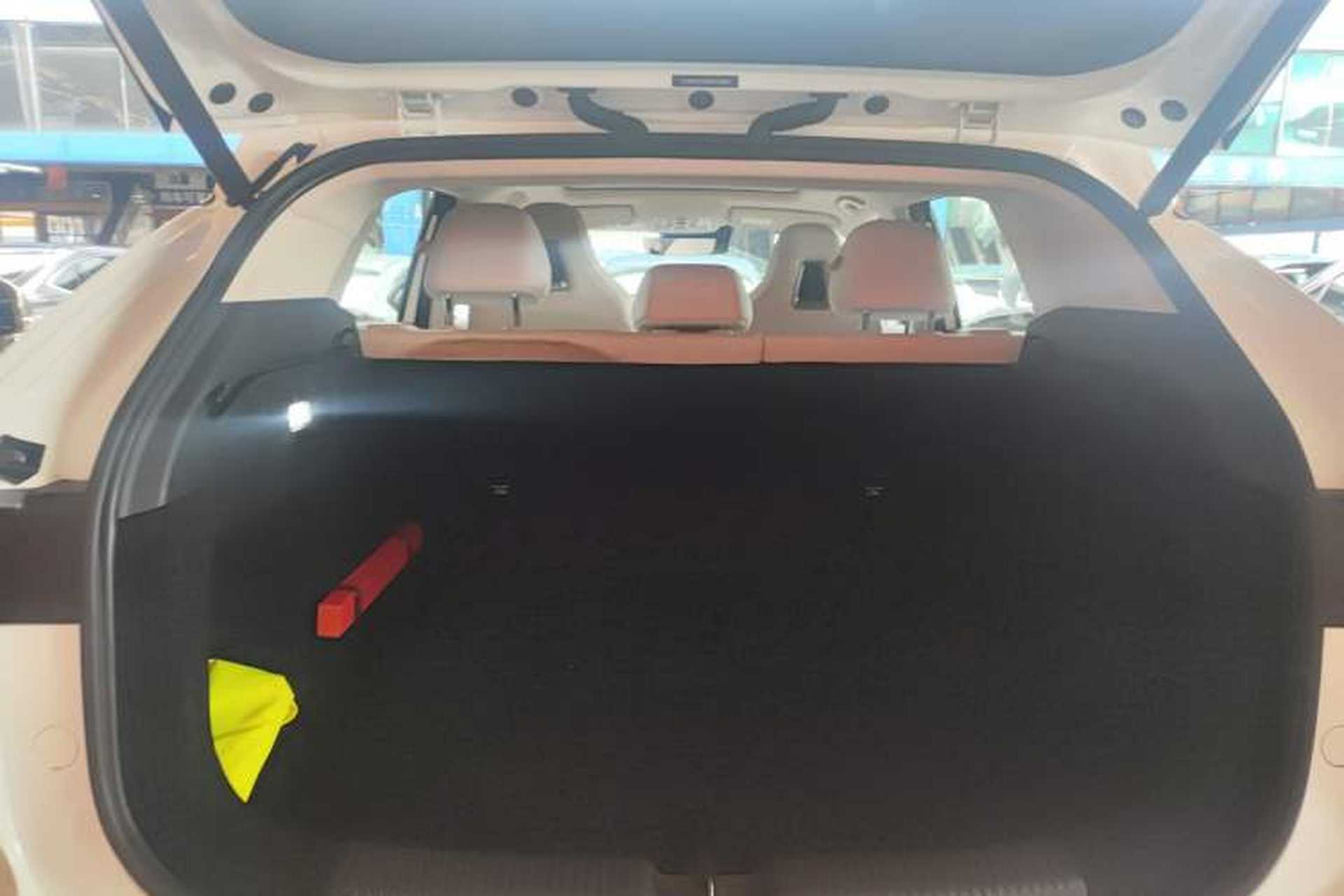 Used Roewe D5X DMH 2024 135 Tech Edition Trunk