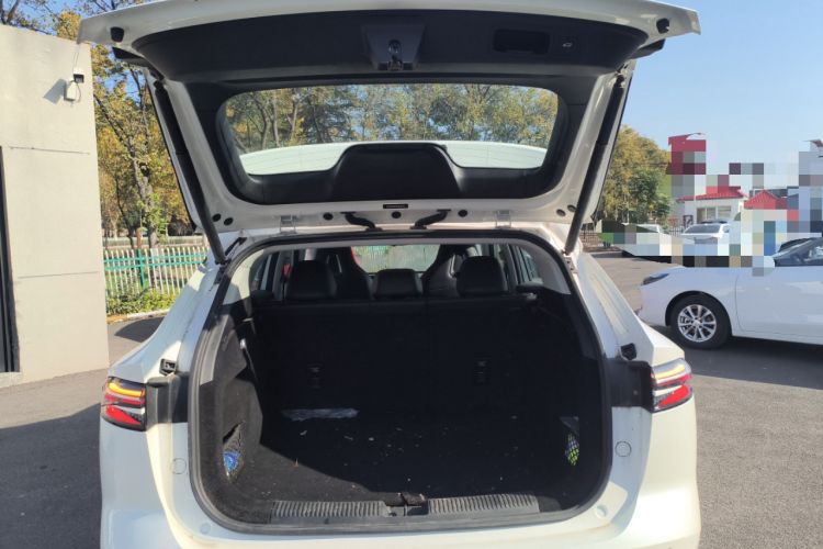 Used Roewe D5X DMH 2024 135 Tech Edition Trunk