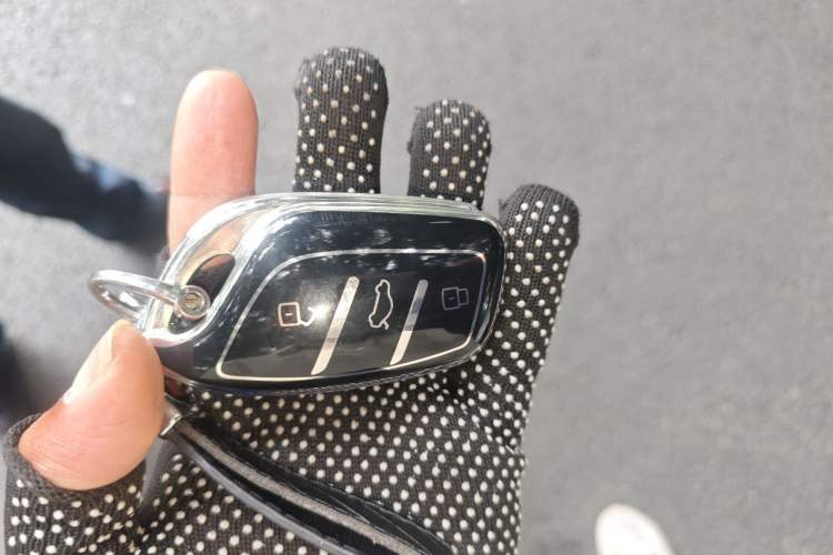 Used Roewe D5X DMH 2024 135 Tech Edition Vehicle Key