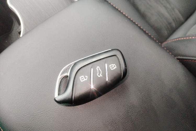 Used Roewe D5X DMH 2024 135 Tech Edition Vehicle Key
