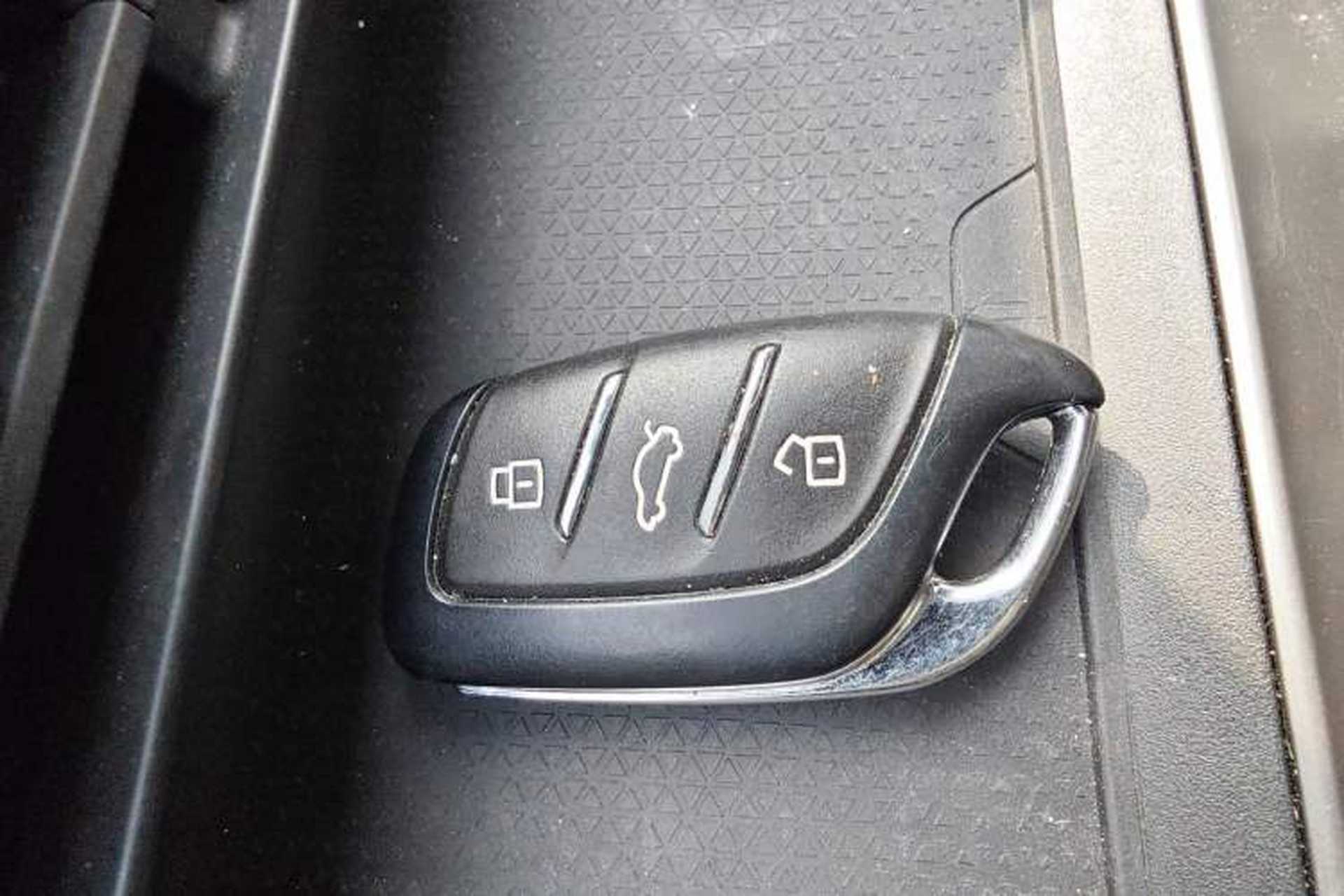 Used Roewe D5X DMH 2024 135 Tech Edition Vehicle Key