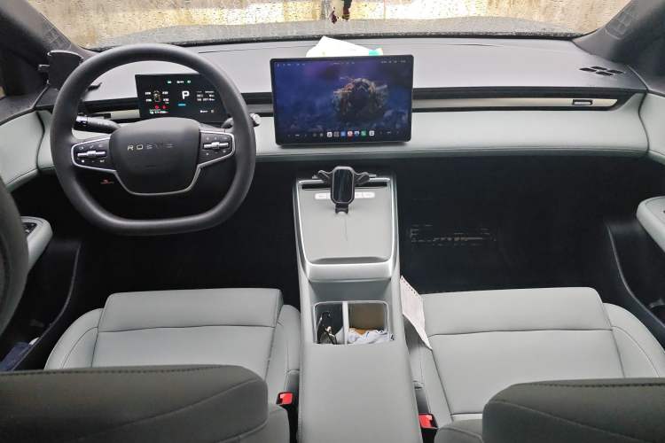 Used Roewe D6 2025 450km Deluxe Edition Center Console