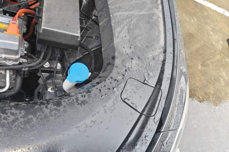 Used Roewe D6 2025 450km Deluxe Edition Engine Bay Left