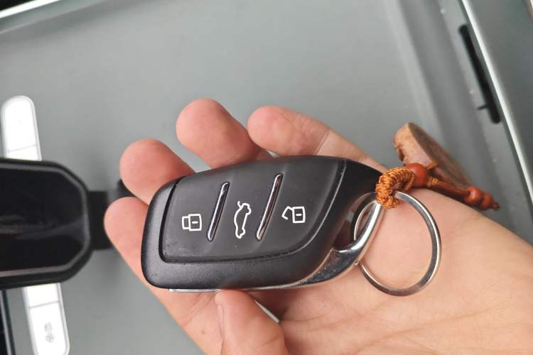 Used Roewe D6 2025 450km Deluxe Edition Vehicle Key
