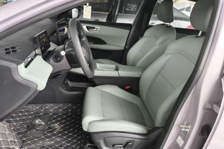 Used Roewe D6 2025 450km Deluxe Edition Left Front Seat