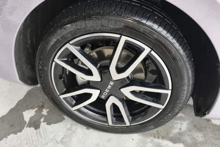 Used Roewe D6 2025 450km Deluxe Edition Left Front Wheel Hub