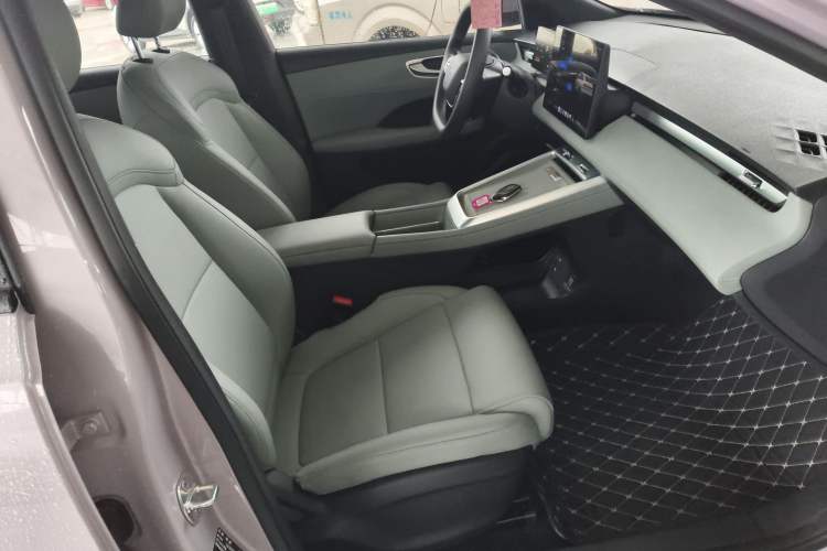 Used Roewe D6 2025 450km Deluxe Edition Right Front Seat