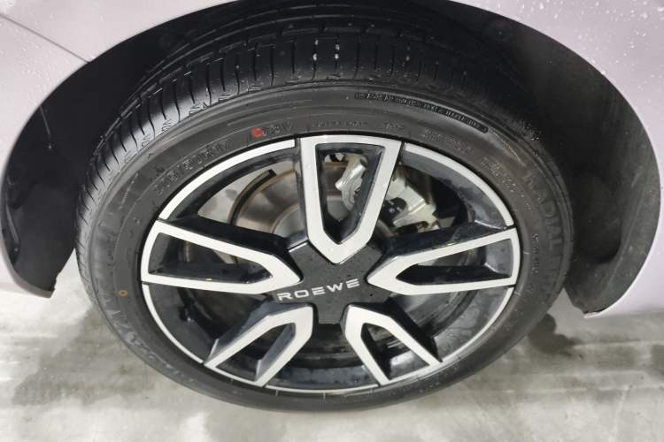 Used Roewe D6 2025 450km Deluxe Edition Right Rear Wheel Hub