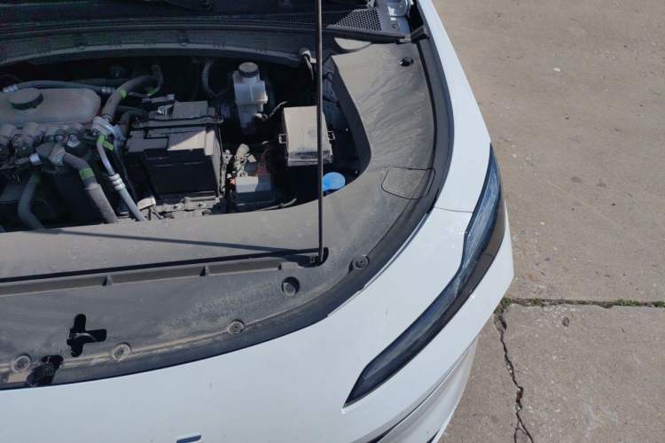 Used Roewe D6 2025 450km Deluxe Edition Engine Bay Left