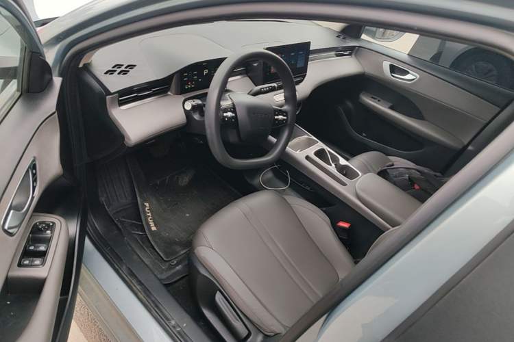 Used Roewe D6 2025 450 km Premium Edition Driver Seat
