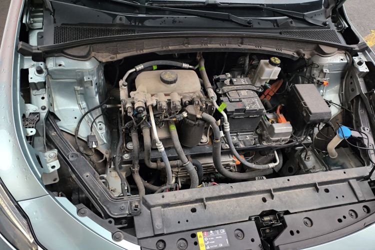 Used Roewe D6 2025 450 km Premium Edition Engine Bay Right