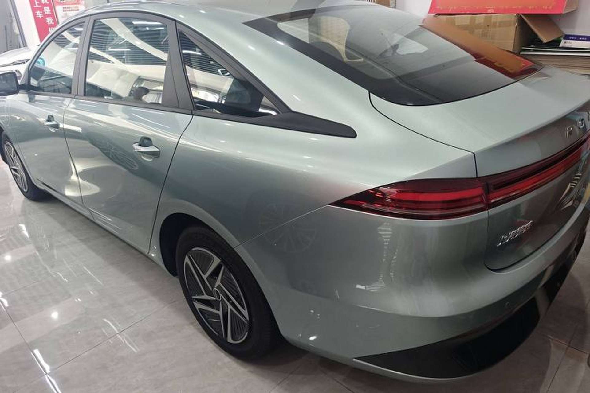 Used Roewe D6 2025 450 km Premium Edition Exterior 2