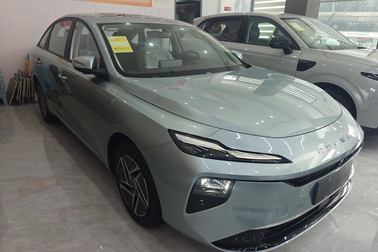 Used Roewe D6 2025 450 km Premium Edition Exterior 4