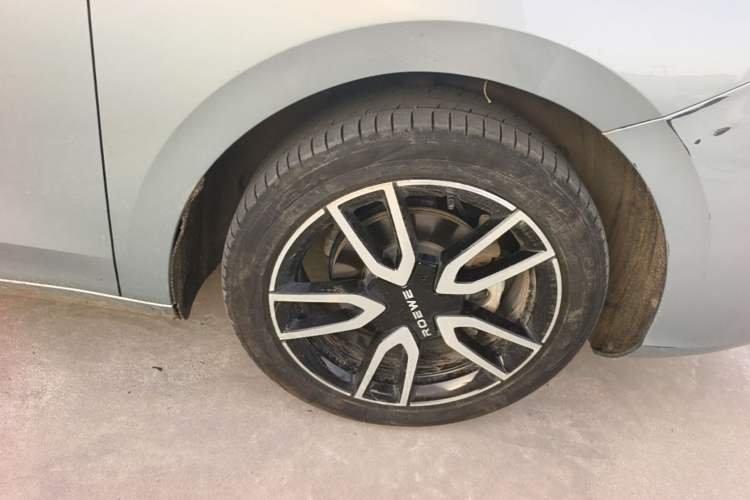 Used Roewe D6 2025 450km Deluxe Edition Exterior 5