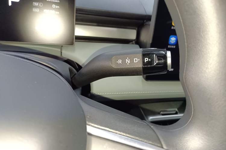 Used Roewe D6 2025 520km Smart Enjoyment Version Gear Lever