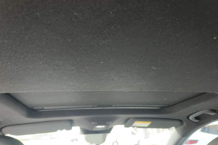 Used Roewe D6 2025 520km Smart Enjoyment Version Headliner