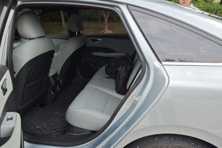 Used Roewe D6 2025 520km Smart Enjoyment Version Interior 3